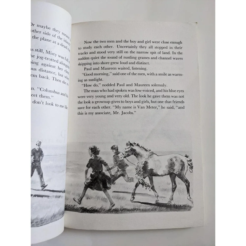 Sea Star: Orphan of Chincoteague (1979) by Marguerite Henry‎ Vintage Softcover